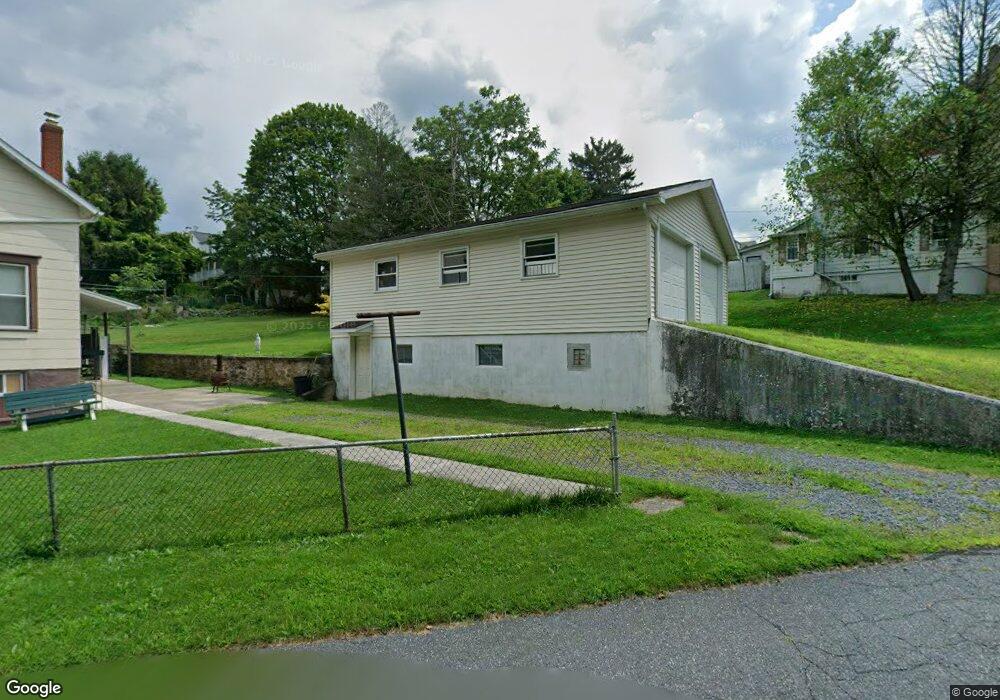 64 W 4th St, Jim Thorpe, PA 18229 - photo 1