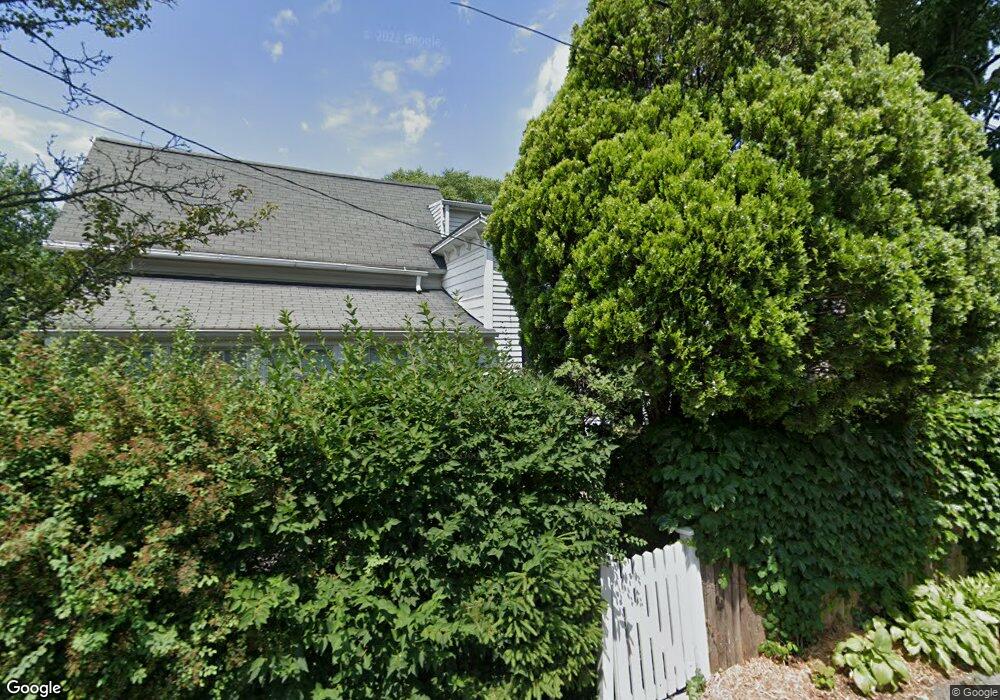 130 Kerby Rd, Grosse Pointe Farms, MI 48236 - photo 1