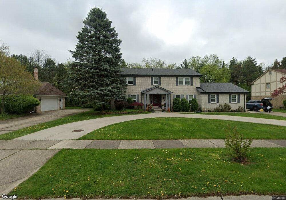 2642 Creek Bend Dr, Troy, MI 48098 - photo 1