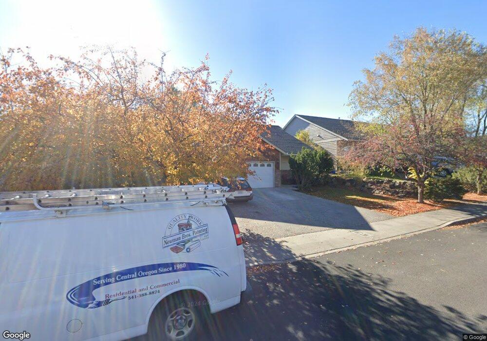 2127 SW Canyon Dr, Redmond, OR 97756 - photo 1