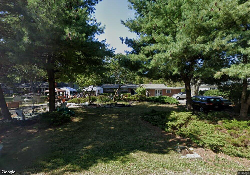 317 Fairway Blvd, Columbus, OH 43213 - photo 1