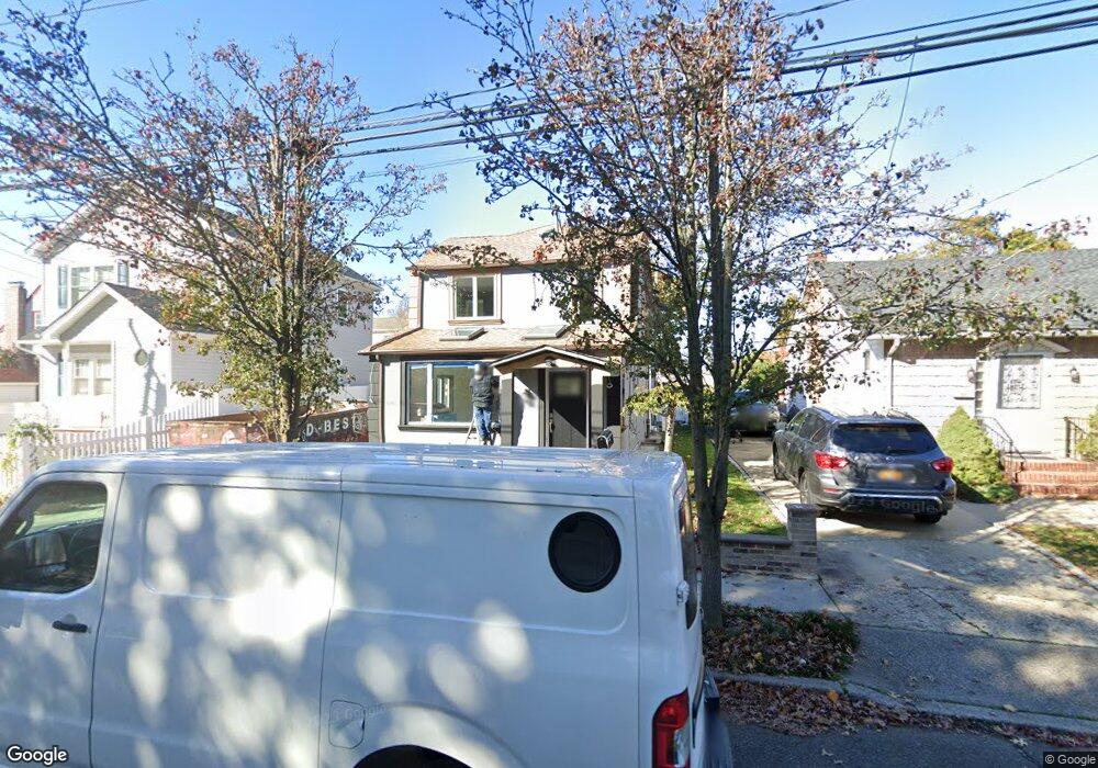 1714 Slocum St, Hewlett, NY 11557 - photo 1