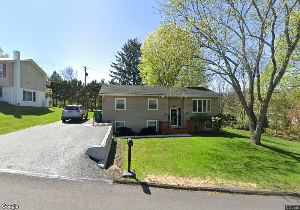 22 Beechwood Dr, Honesdale, PA 18431 - photo 1