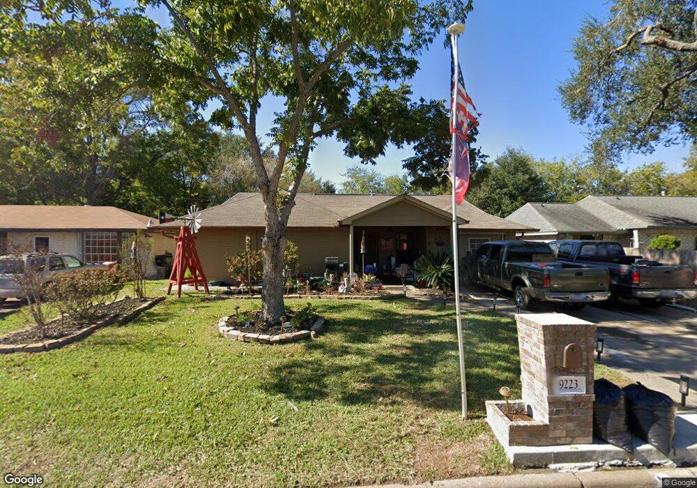 9223 Burford Ln, Houston, TX 77088 - photo 1