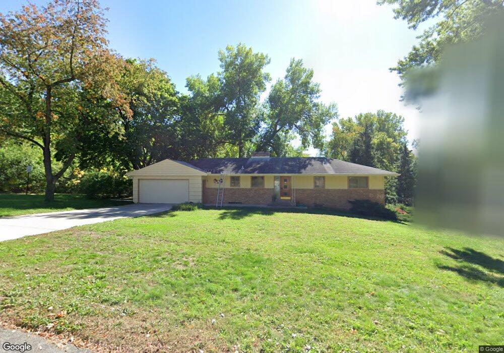 19225 Shady Hills Rd, Excelsior, MN 55331 - photo 1