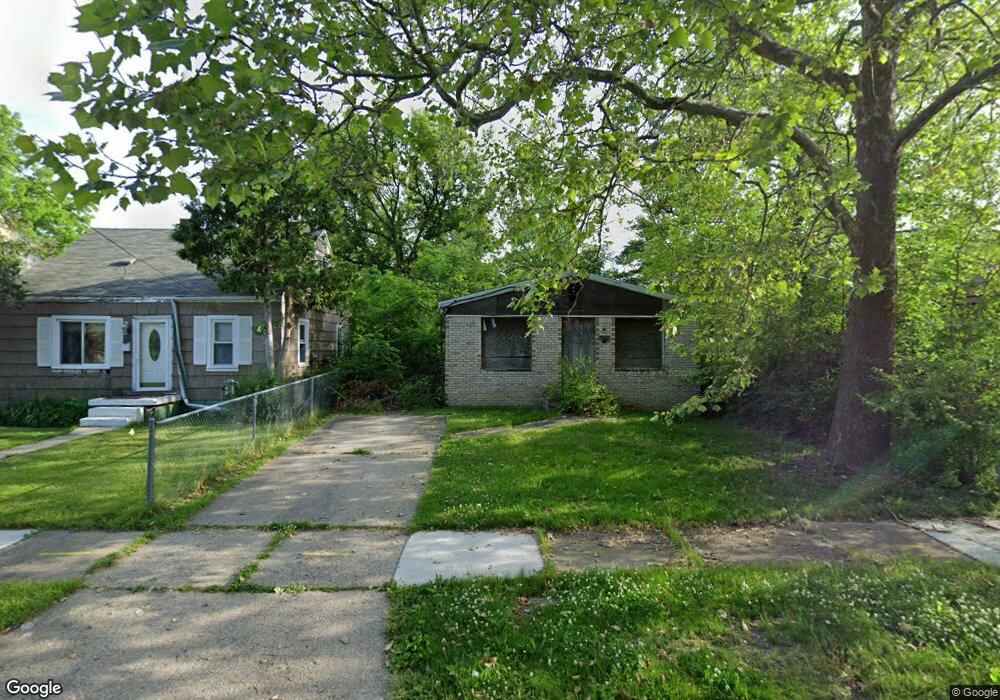 349 E Foss Ave, Flint, MI 48505 - photo 1