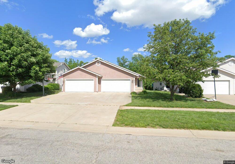 2242 SW Ancaster Rd, Topeka, KS 66614 - photo 1