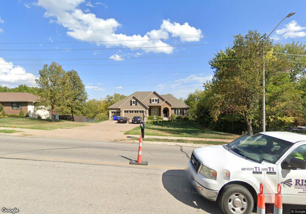 7715 Lackman Rd, Shawnee, KS 66217 - photo 1