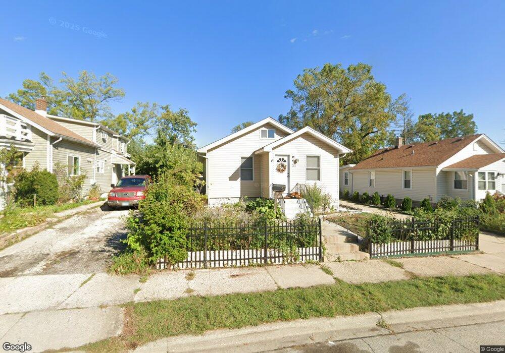 33 N Sumac Ave, Waukegan, IL 60085 - photo 1