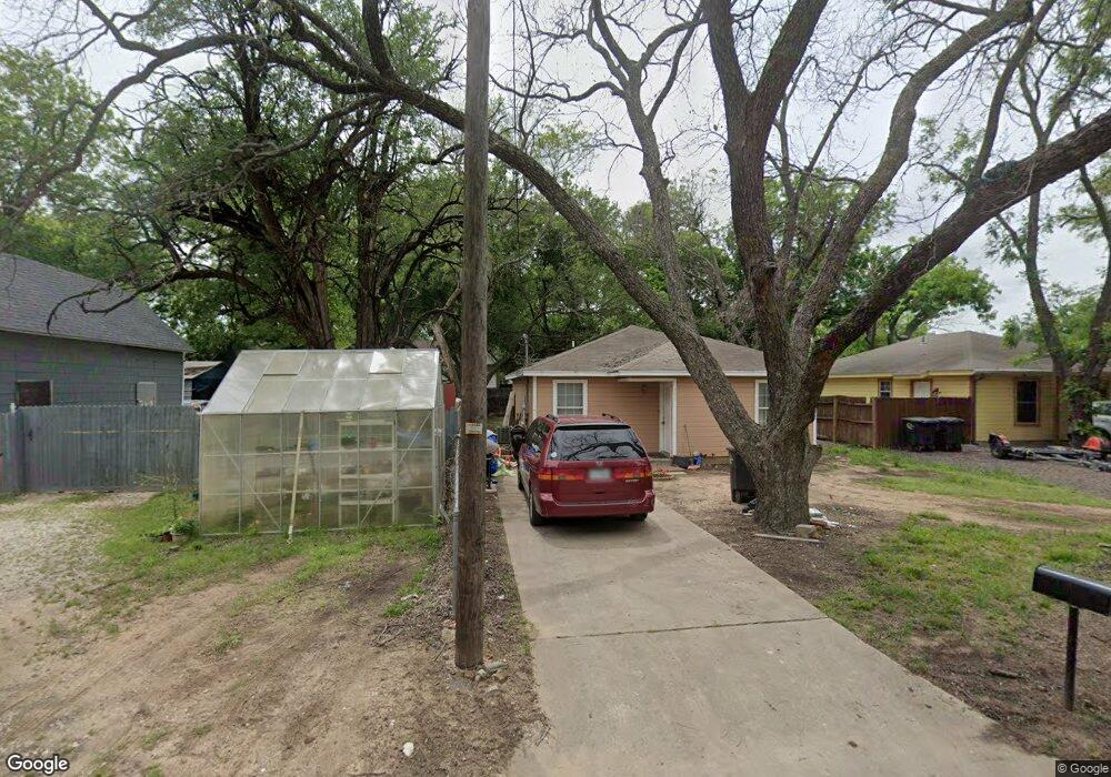 735 N Wilhite St, Cleburne, TX 76031 - photo 1