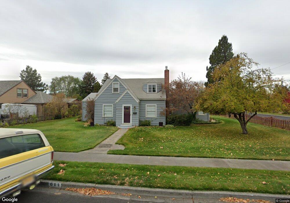 611 SW 14th St, Redmond, OR 97756 - photo 1