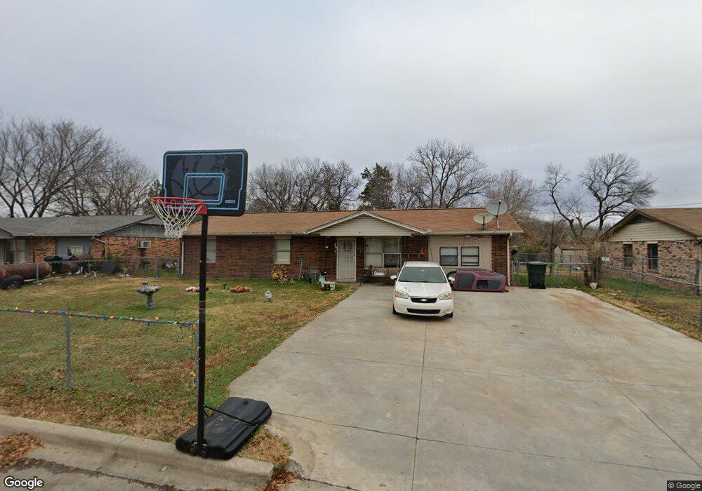 601 West Creek, Okmulgee, OK 74447 - photo 1