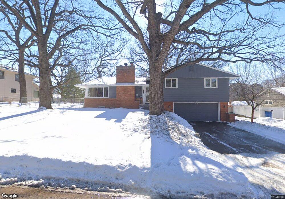 5145 Abercrombie Dr, Edina, MN 55439 - photo 1