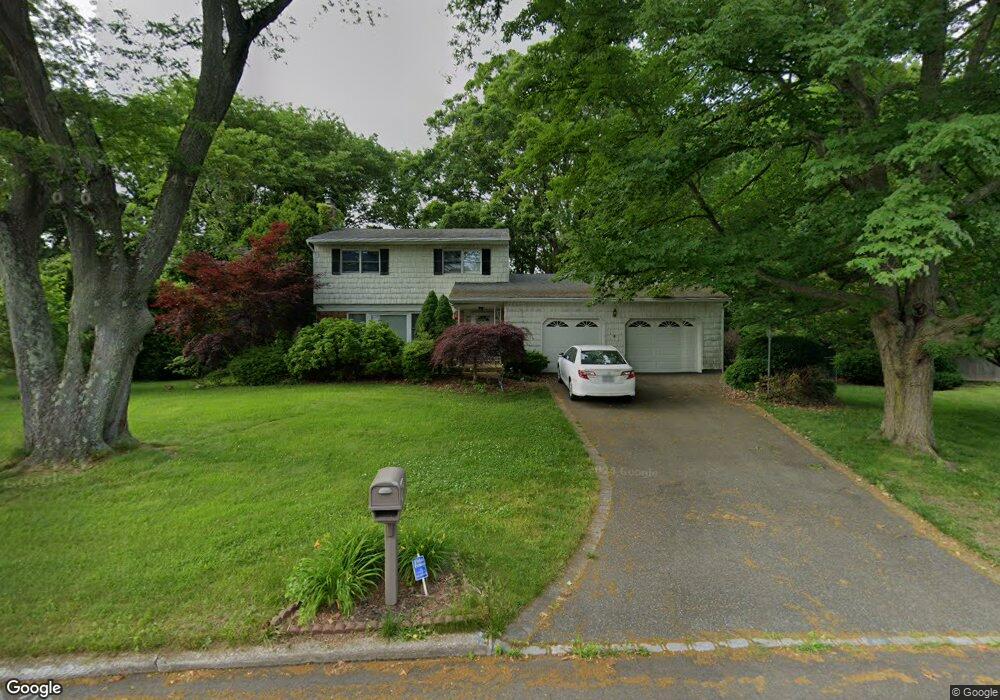 29 Joyce Dr, Hauppauge, NY 11788 - photo 1