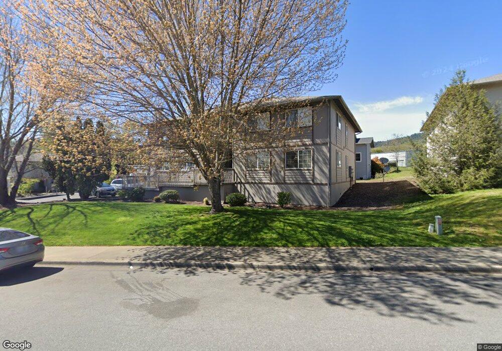 2141 NW North Hill Dr unit C, Grants Pass, OR 97526 - photo 1