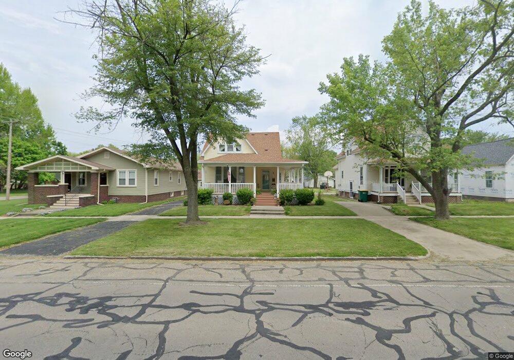 2916 Western Ave, Mattoon, IL 61938 - photo 1