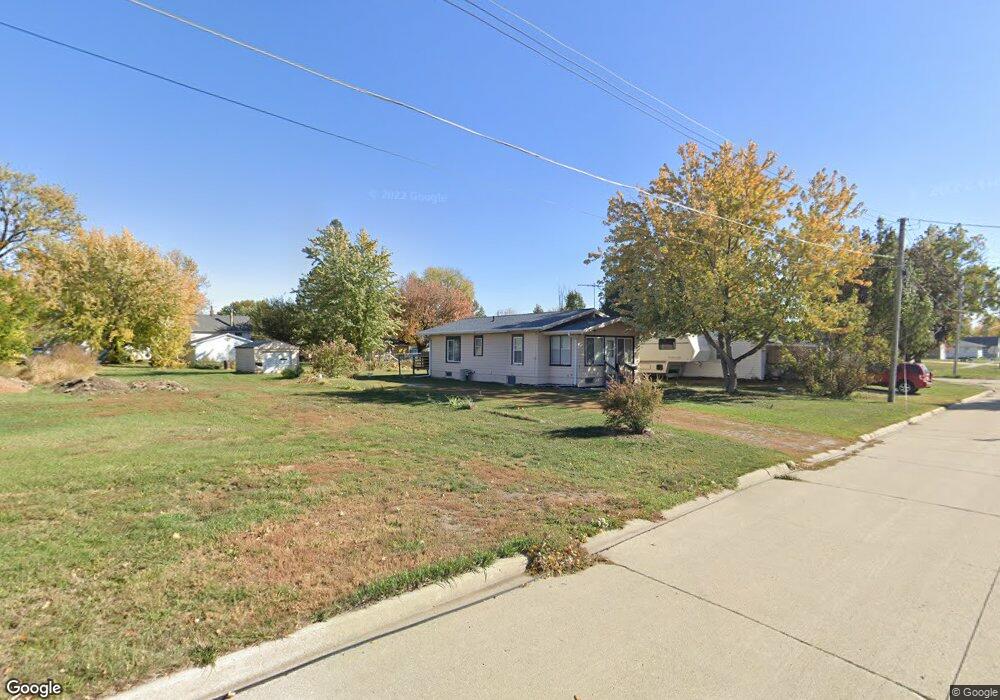 1014 E 9th St N, Newton, IA 50208 - photo 1