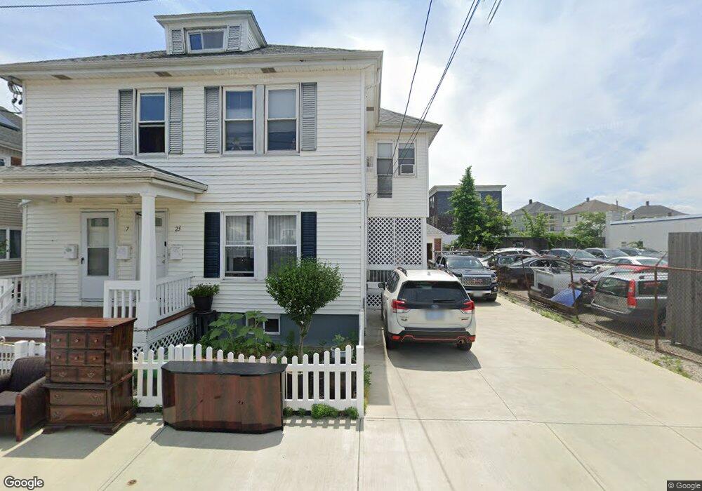 25 Mccabe Ave, Pawtucket, RI 02861 - photo 1