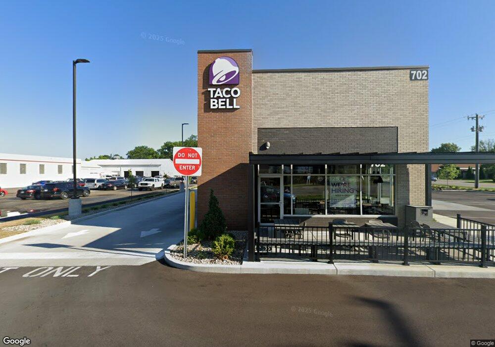 702 W Main St, Plainfield, IN 46168 - photo 1