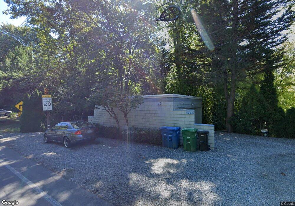 4225 W Mercer Way, Mercer Island, WA 98040 - photo 1