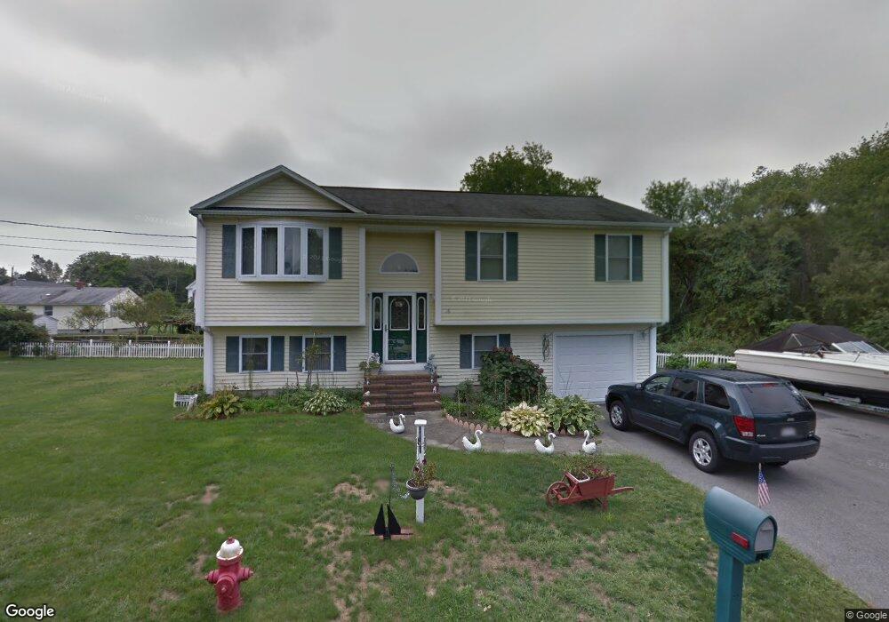 16 Brook St, South Dartmouth, MA 02748 - photo 1