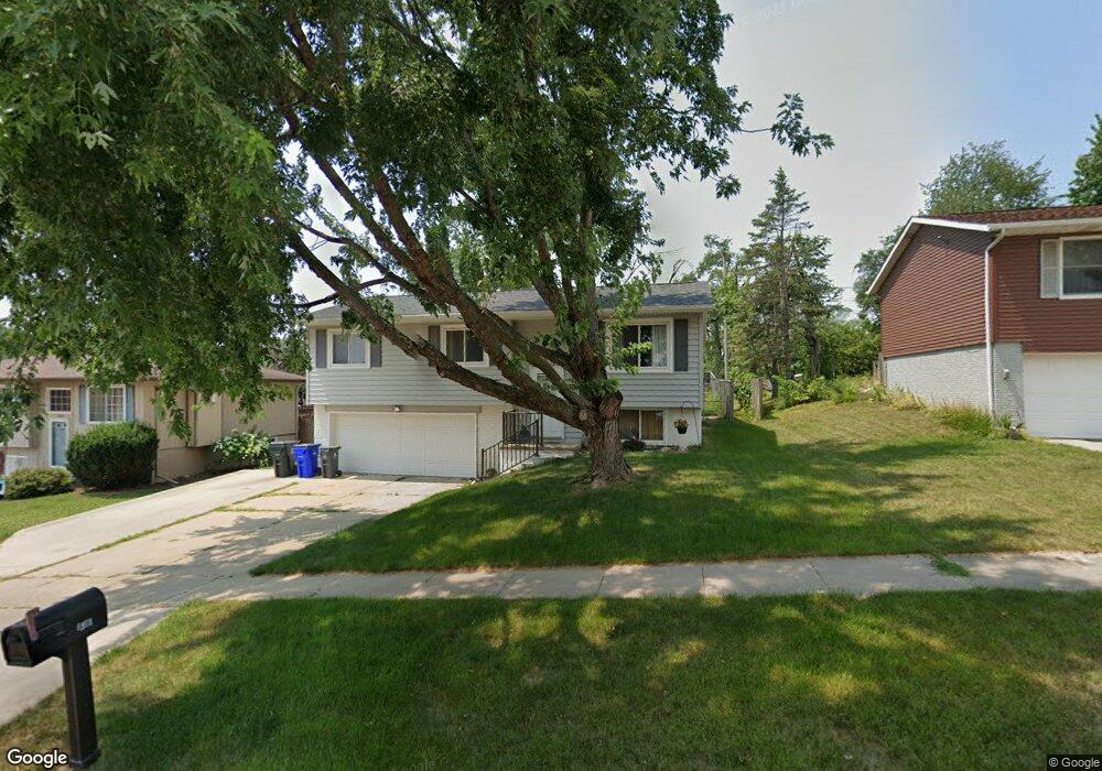 1606 21st St NW, Cedar Rapids, IA 52405 - photo 1