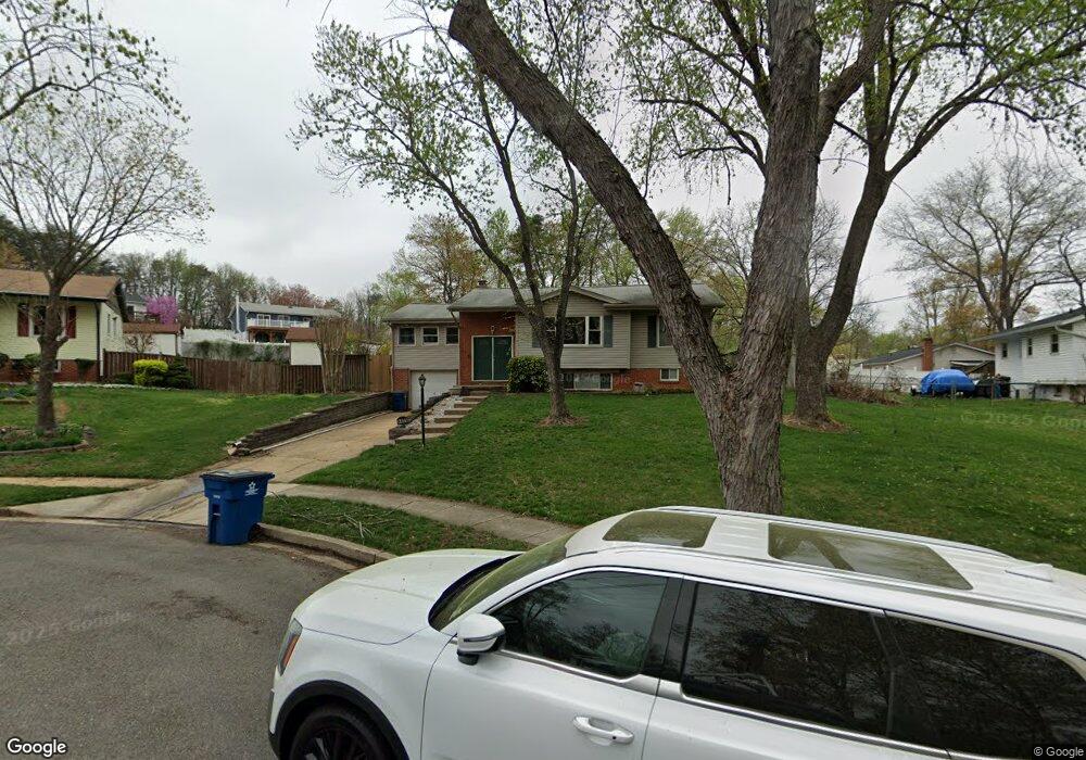 8808 Devries Ct, Lorton, VA 22079 - photo 1