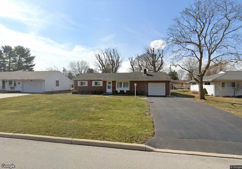 1906 Eastview Dr, Findlay, OH 45840 - photo 1