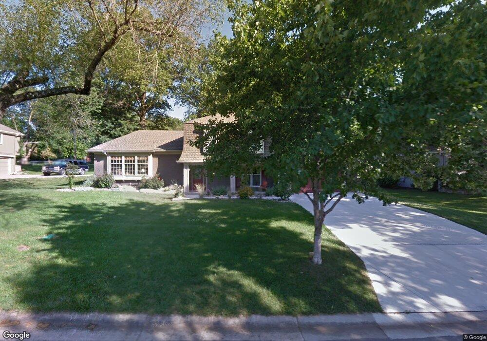 2708 W 104th Terrace, Leawood, KS 66206 - photo 1