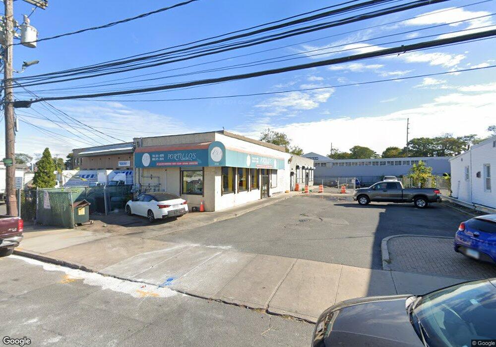 210 Lawrence Ave, Lawrence, NY 11559 - photo 1