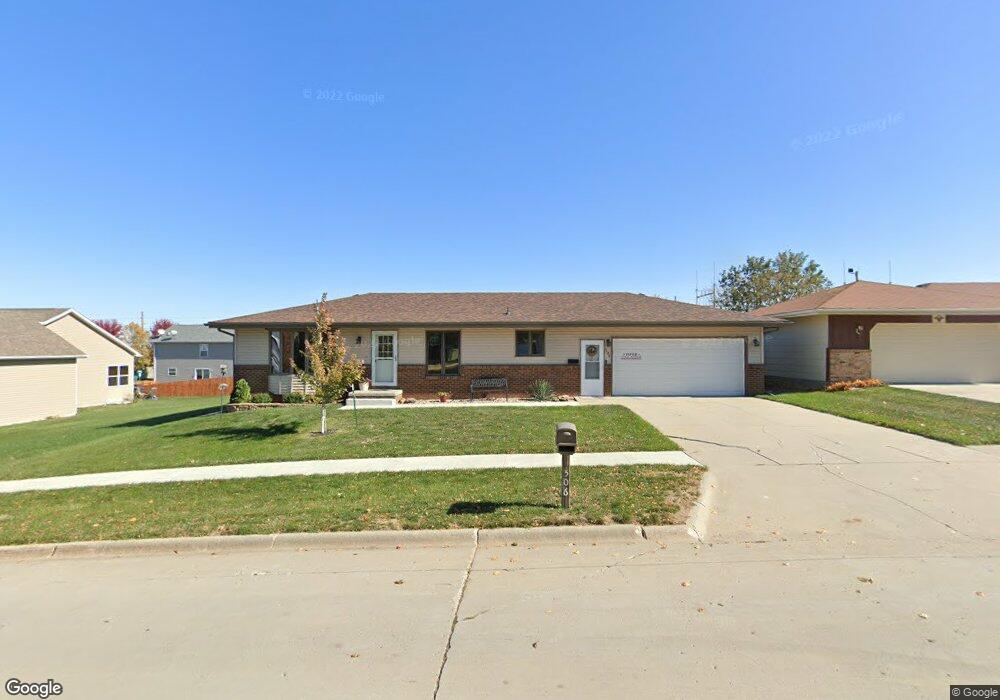 506 E 25th St N, Newton, IA 50208 - photo 1