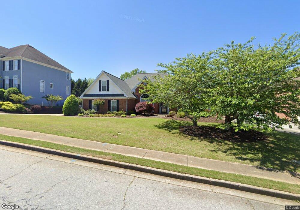 195 Cross Creek Dr, Lilburn, GA 30047 - photo 1