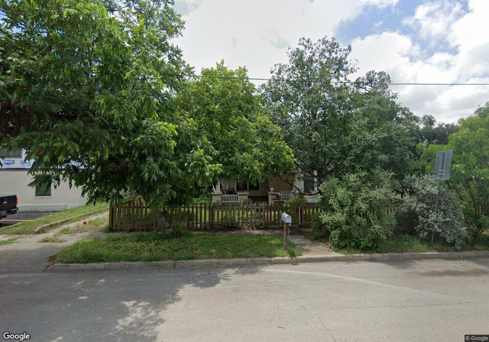 615 W Hutchison St, San Marcos, TX 78666 - photo 1