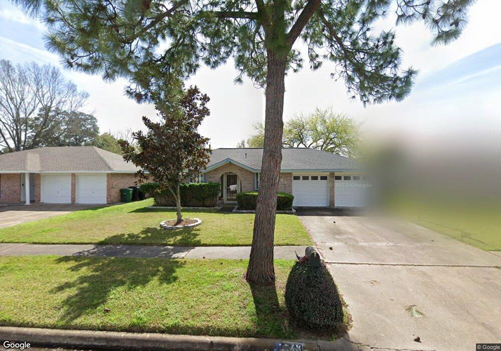 5743 Hoover St, Houston, TX 77092 - photo 1