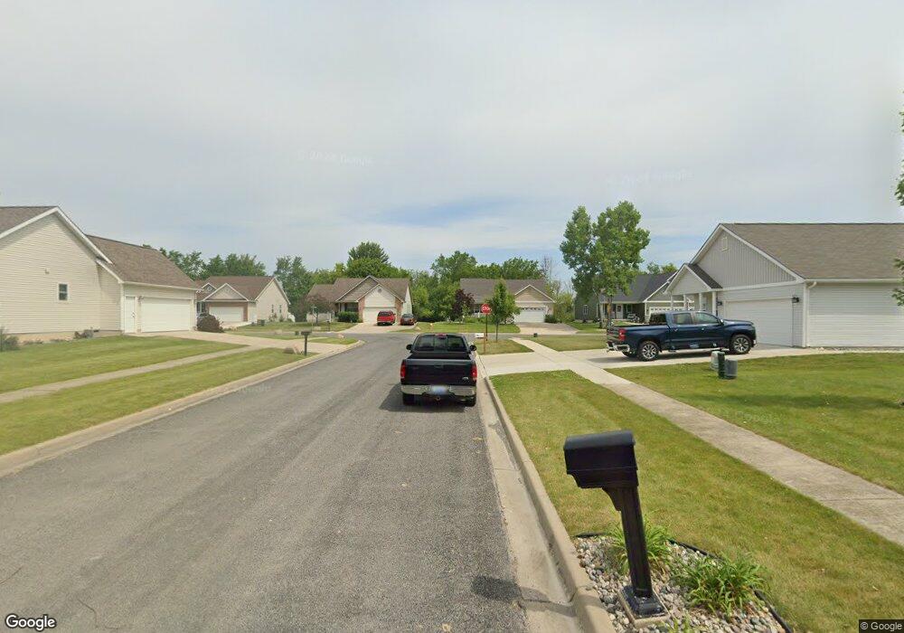 1190 Juniper Dr, Owosso, MI 48867 - photo 1