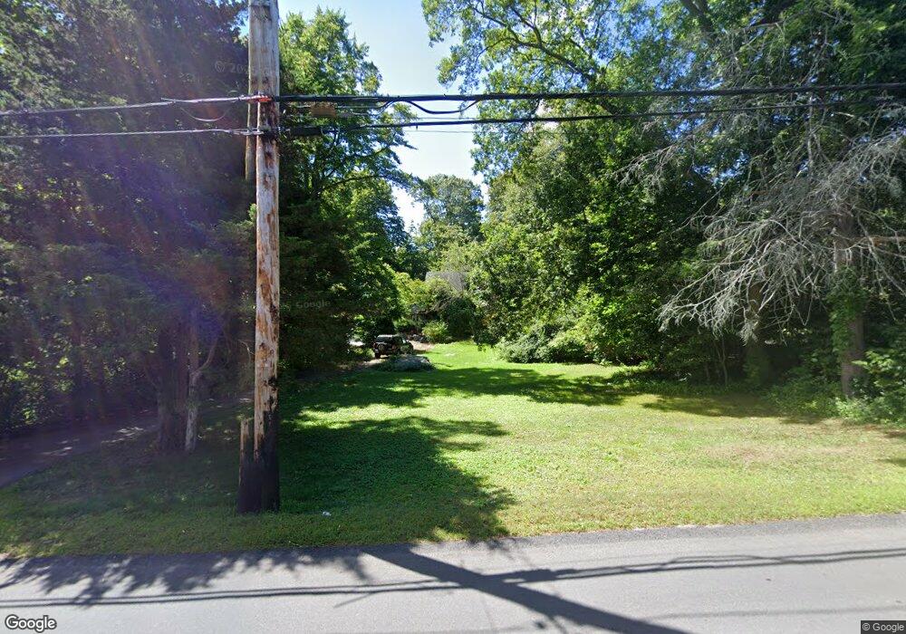 60 Thaxter St, Hingham, MA 02043 - photo 1