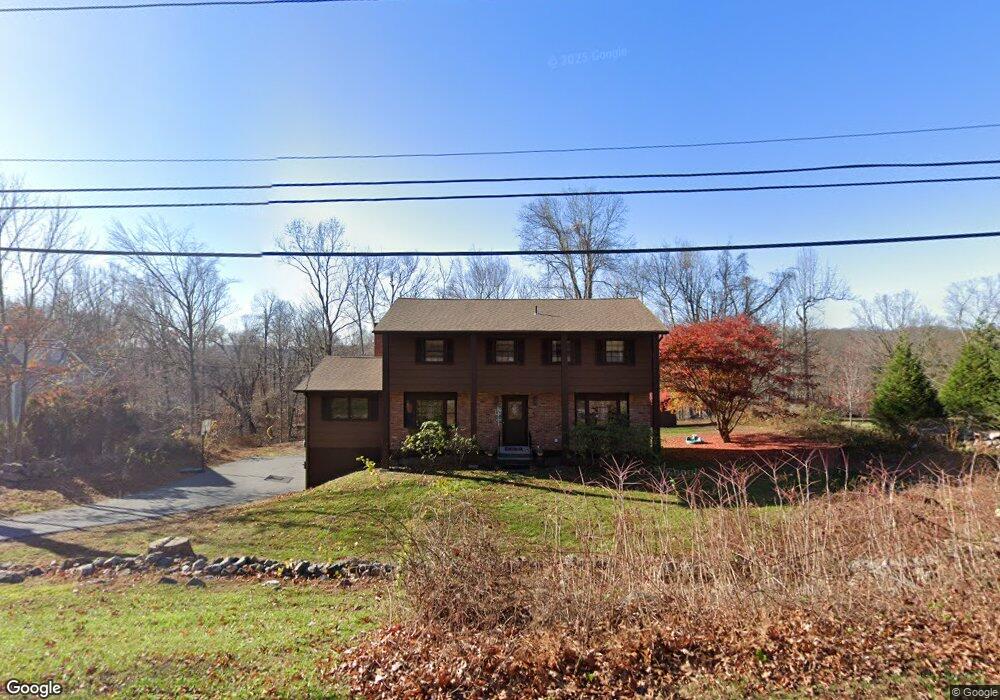 51 Warwick Rd, New Fairfield, CT 06812 - photo 1