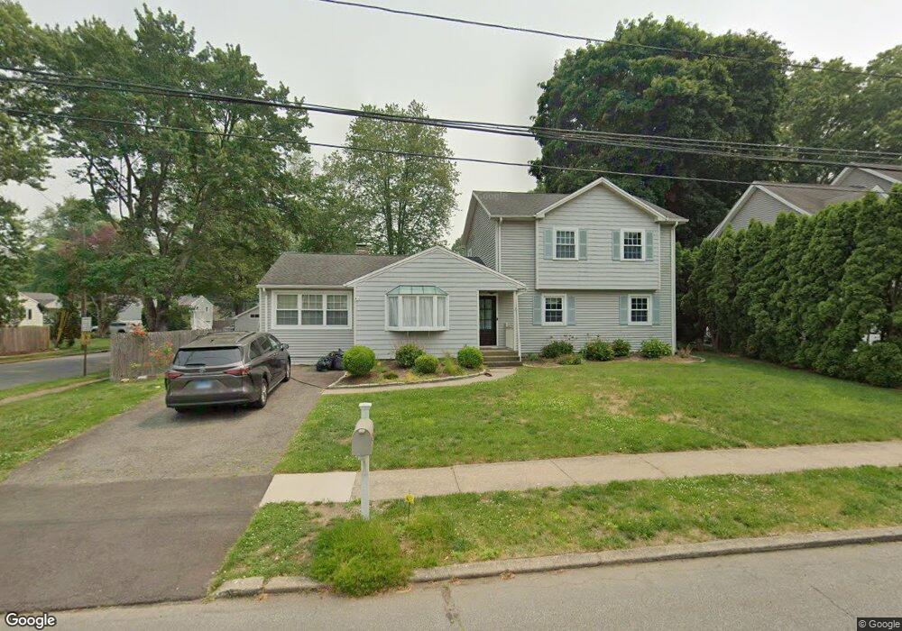 185 Windsor Rd, Fairfield, CT 06824 - photo 1