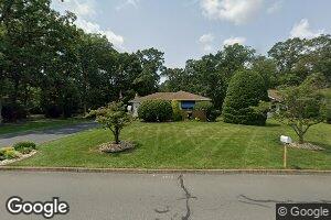 4 Lake Ave, Helmetta, NJ 08828