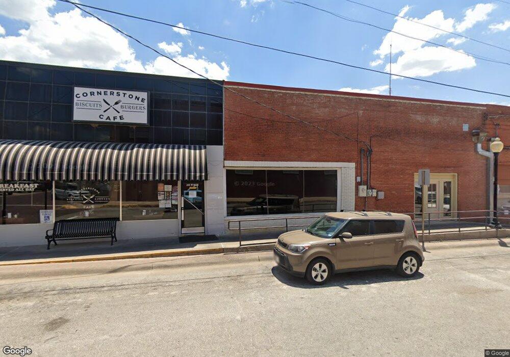 202 W Main St, Gainesville, TX 76240 - photo 1