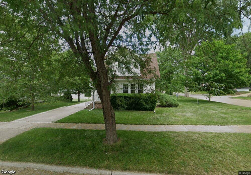 1522 Iowa St, Cedar Falls, IA 50613 - photo 1