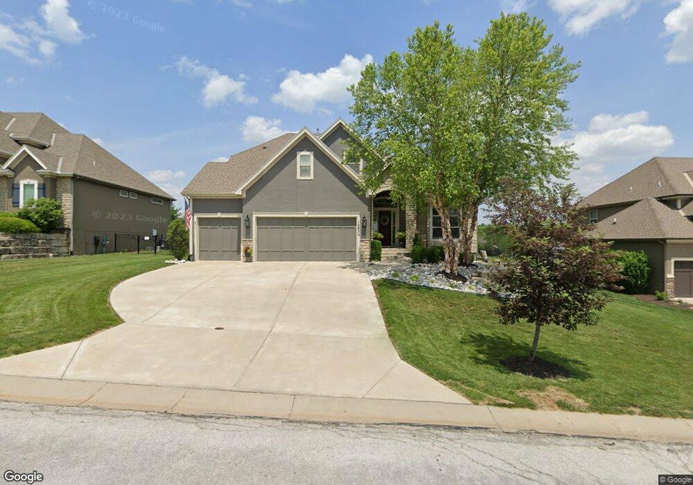 18820 W 99th St, Lenexa, KS 66220 - photo 1