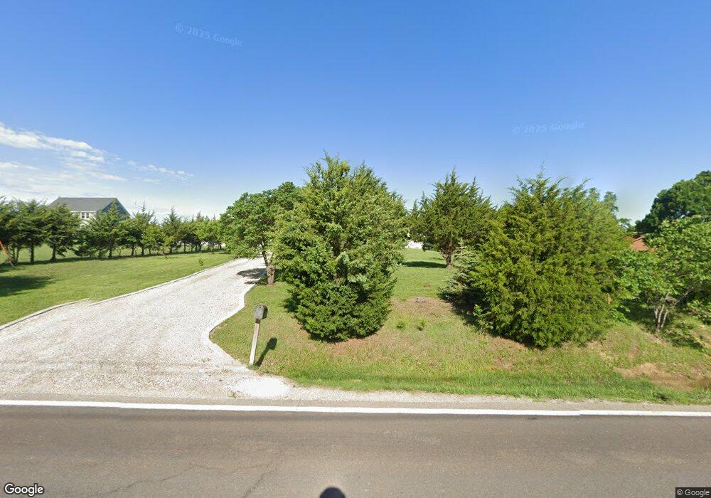 4945 SW Auburn Rd, Topeka, KS 66610 - photo 1