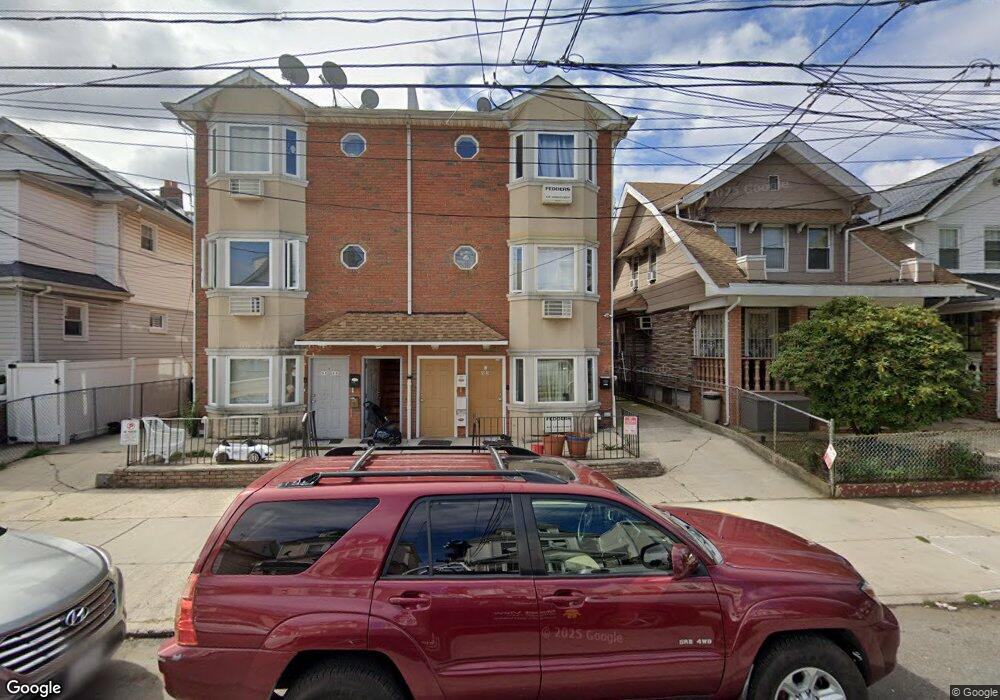 9546 110th St unit 1st Fl, South Richmond Hill, NY 11419 - photo 1