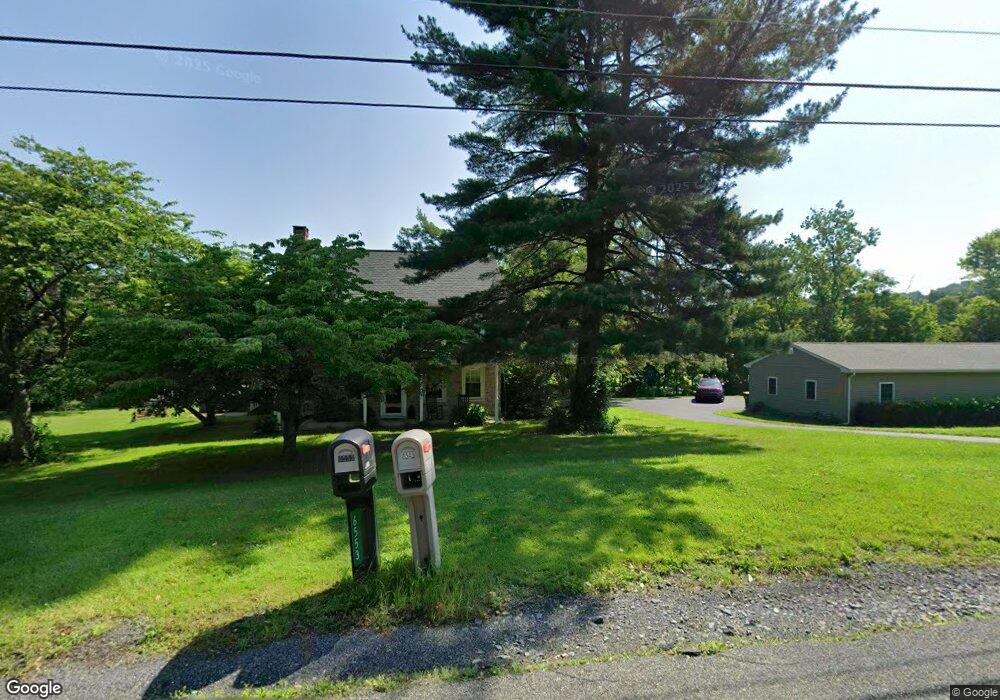 6553 Hoffman Ln, Coopersburg, PA 18036 - photo 1