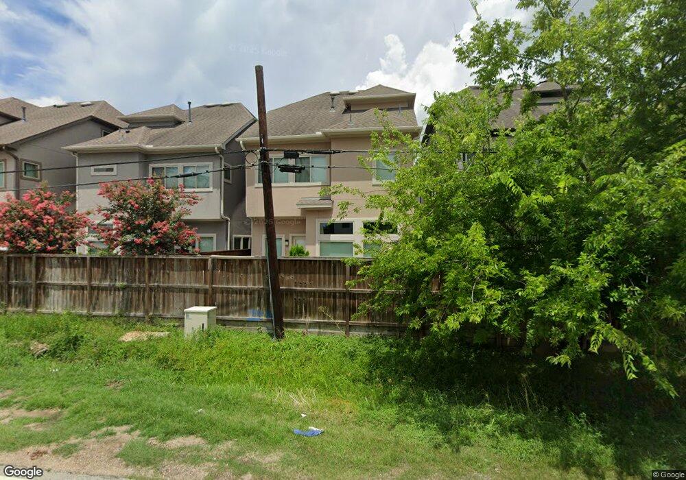 1713 Waterbury Way, Houston, TX 77055 - photo 1