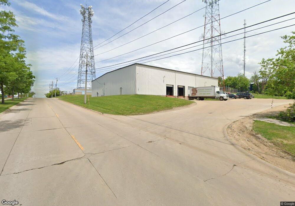 1151 26th Ave SW, Cedar Rapids, IA 52404 - photo 1