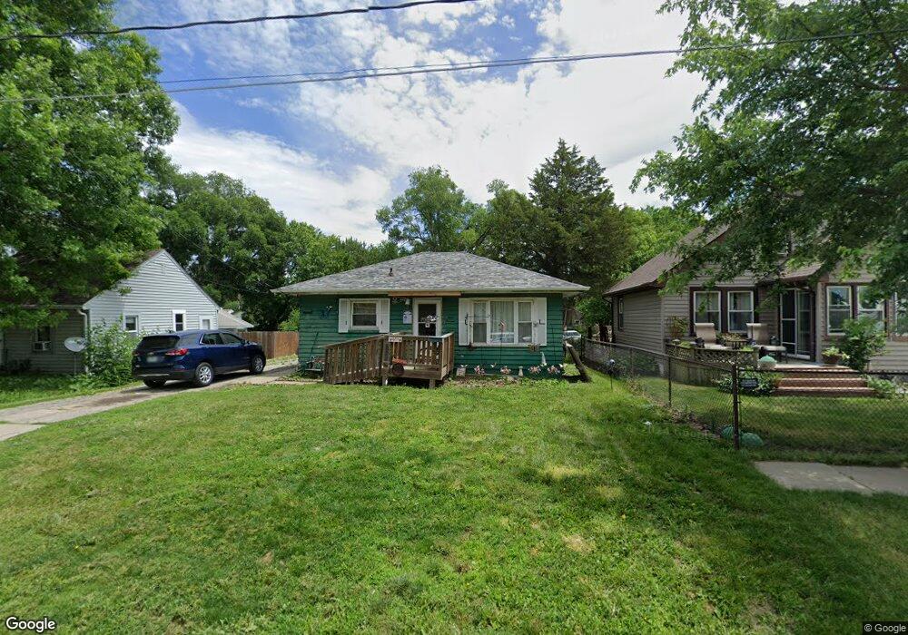 1213 E 27th Ct, Des Moines, IA 50317 - photo 1