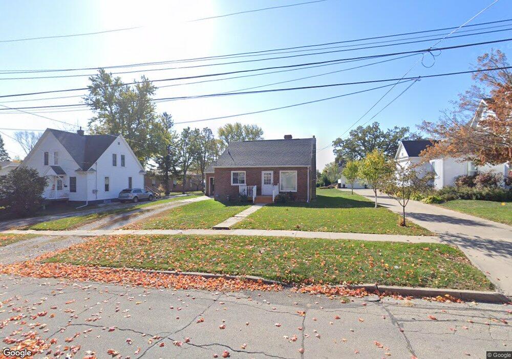 513 S 4th Ave E, Newton, IA 50208 - photo 1