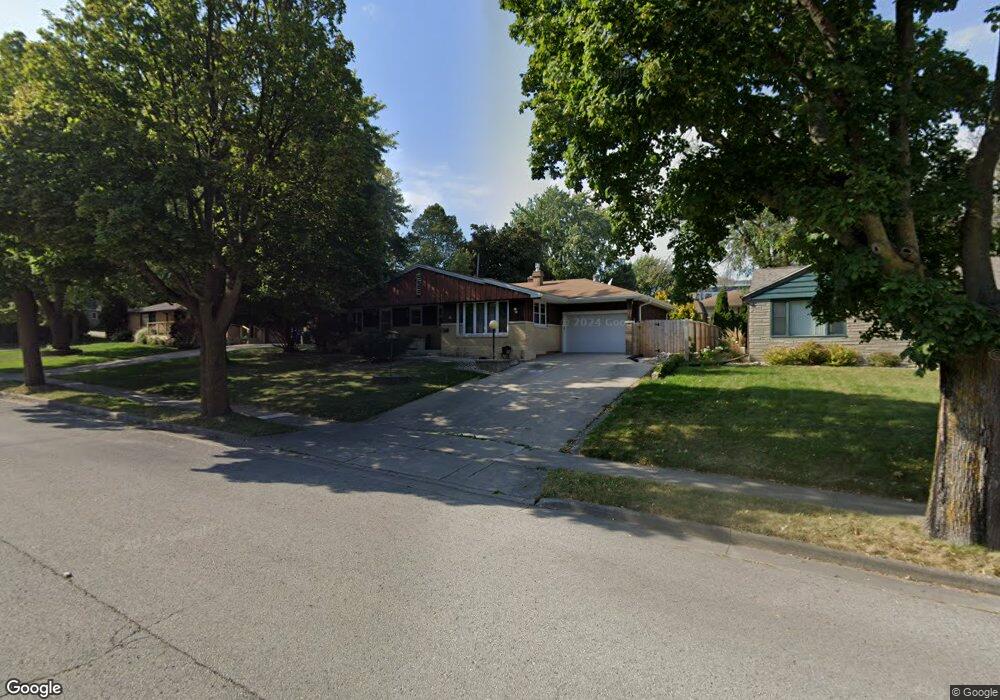 404 Elm St, Combined Locks, WI 54113 - photo 1